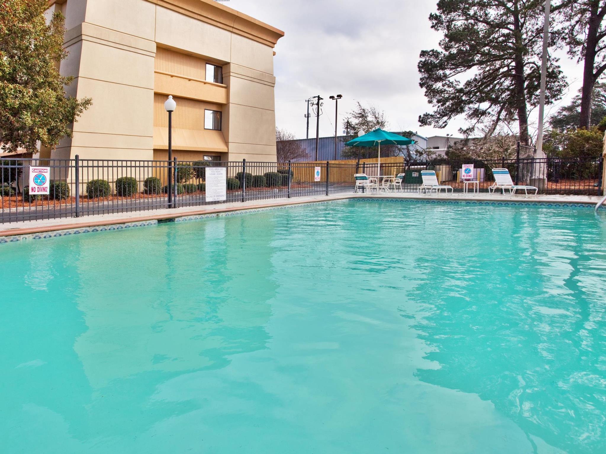 Spark By Hilton Savannah Midtown Exteriör bild