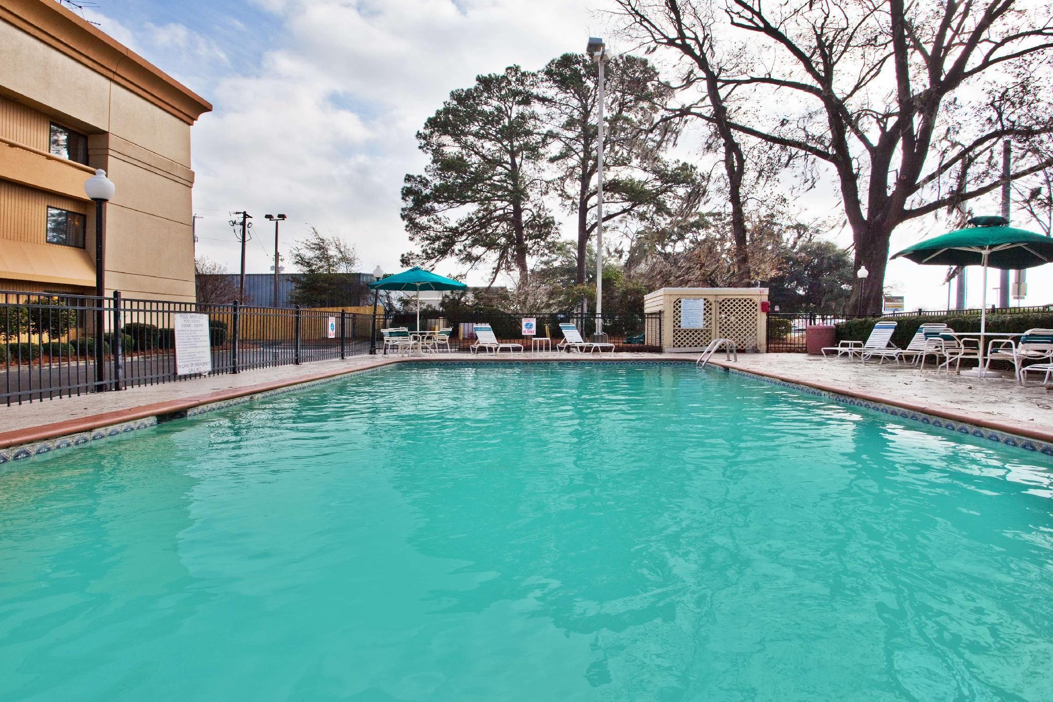 Spark By Hilton Savannah Midtown Exteriör bild