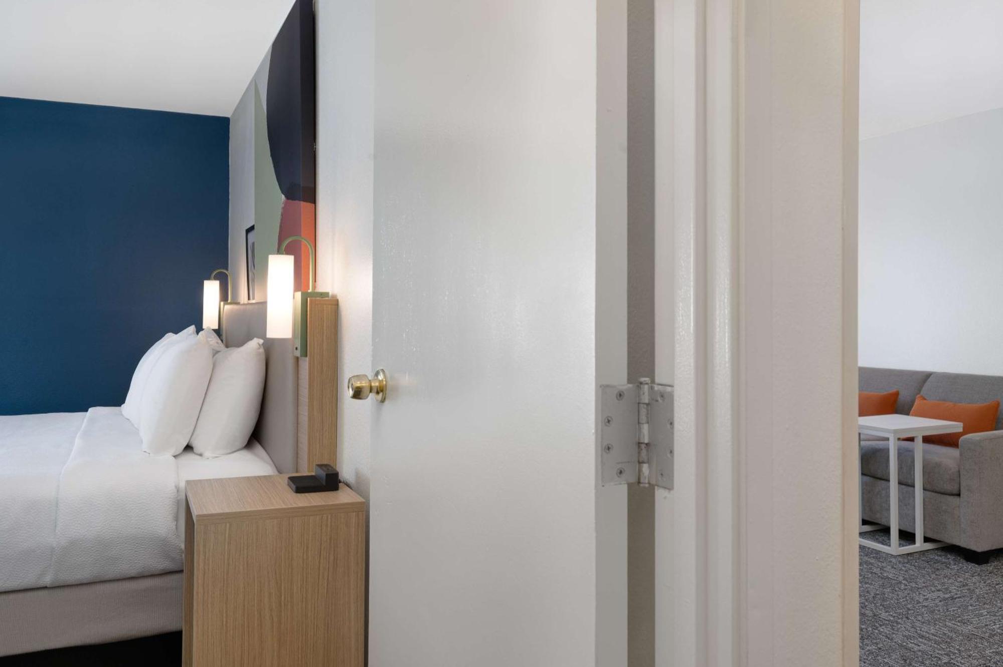 Spark By Hilton Savannah Midtown Exteriör bild