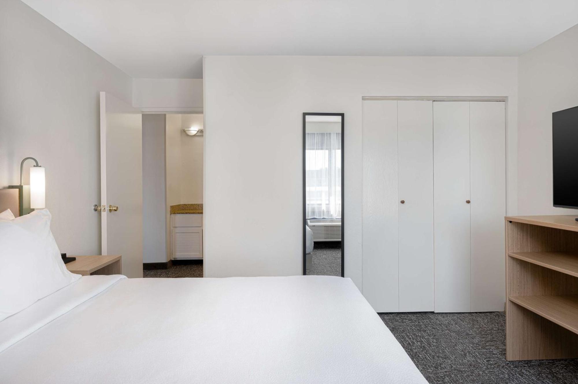 Spark By Hilton Savannah Midtown Exteriör bild