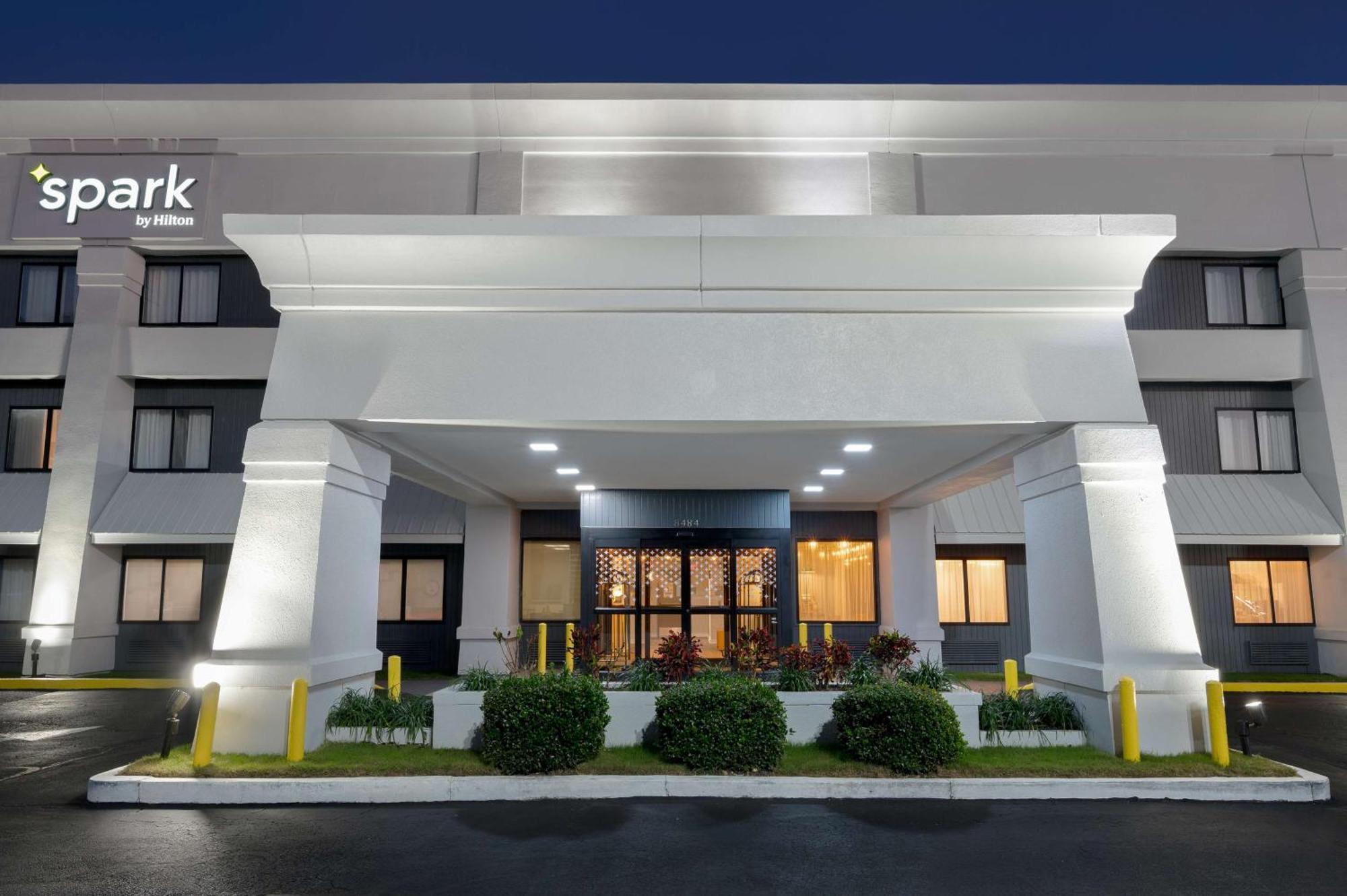 Spark By Hilton Savannah Midtown Exteriör bild