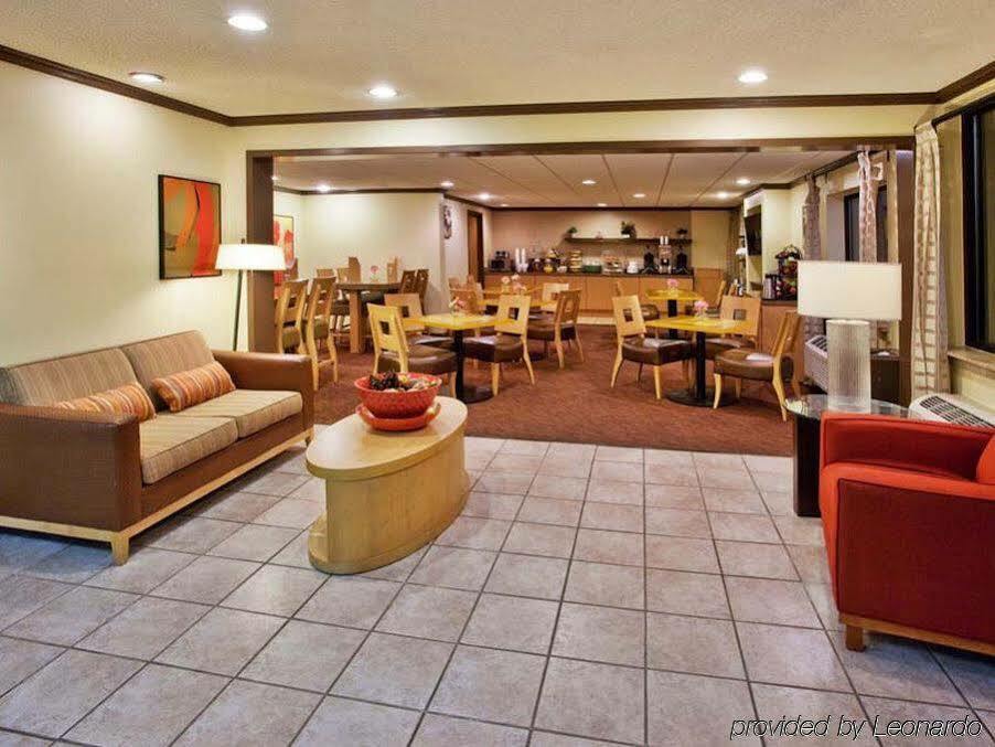 Spark By Hilton Savannah Midtown Exteriör bild