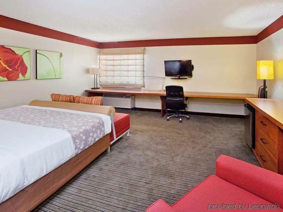 Spark By Hilton Savannah Midtown Exteriör bild